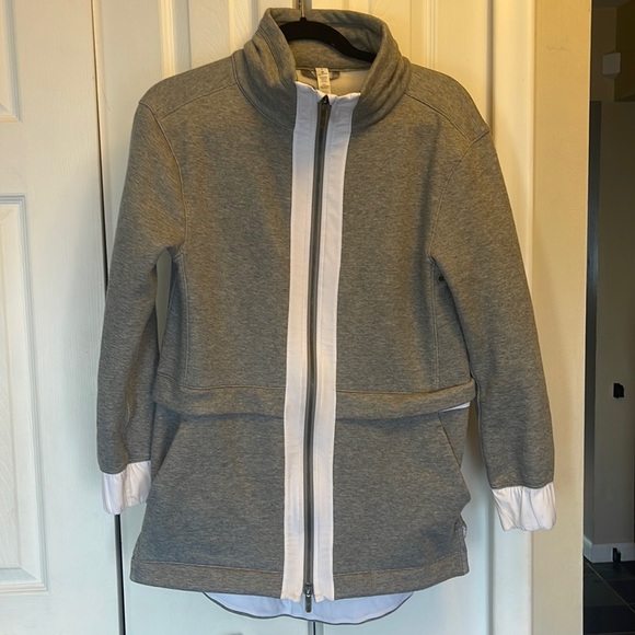 lululemon athletica Tops - Lululemon Tunic Length Zip Up - Size 6